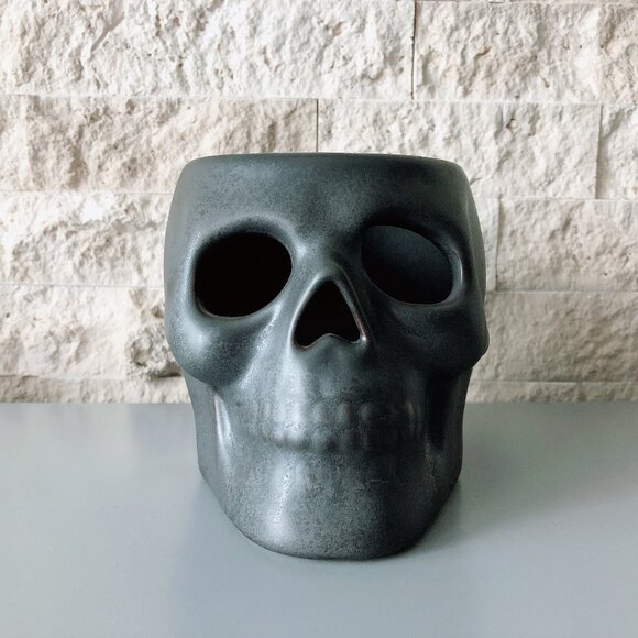🎃 Black skull ceramic candle holder Halloween decor - Picture 3 of 9